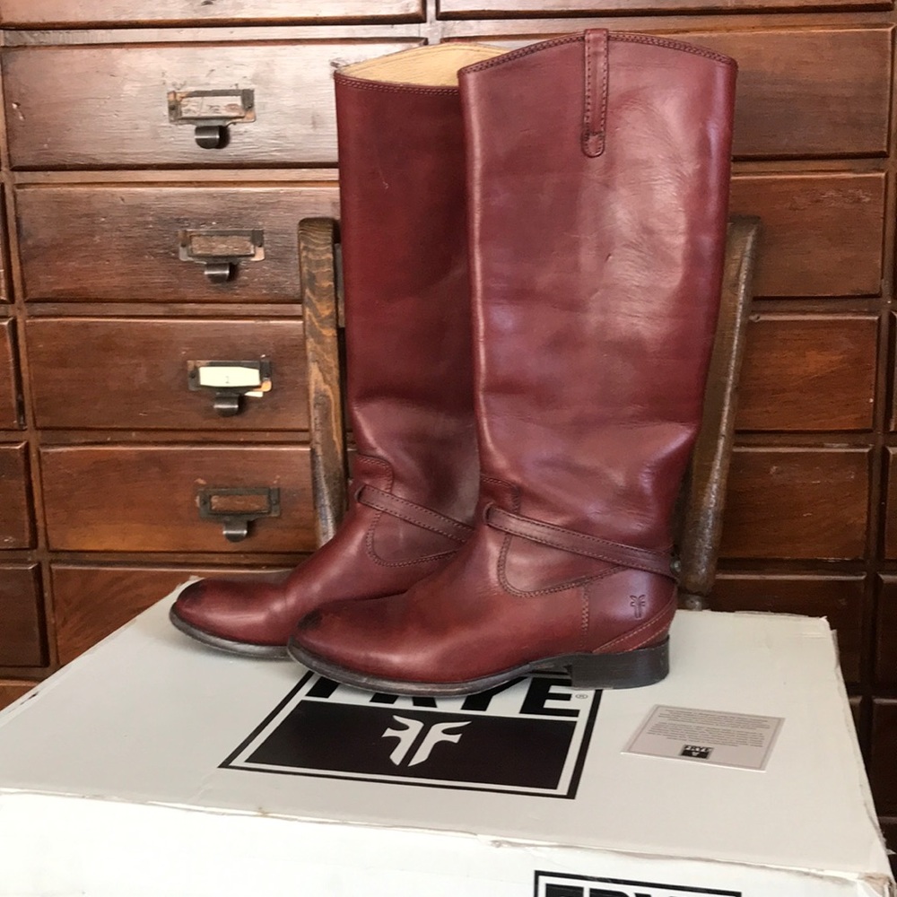 Frye Lindsey Plate Boots